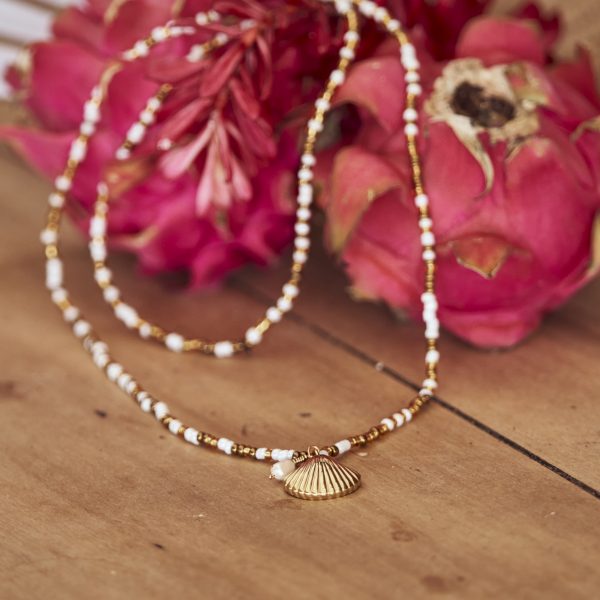 bijou de taille en perles bronze, blanc, pendentif coquillage or et perles d'eau douce